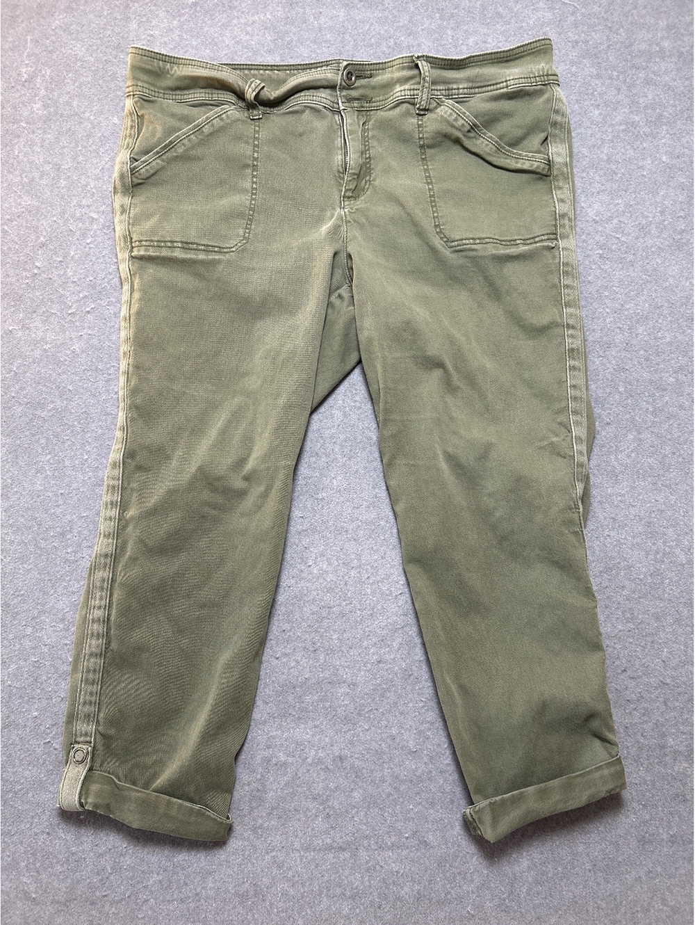 Torrid Olive Green Cotton Spandex Cropped Pants Size 20